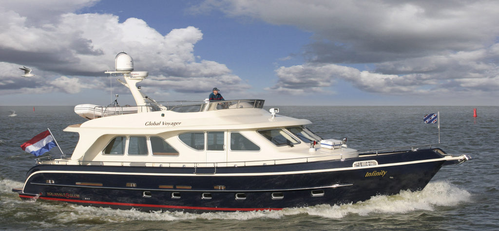 aquanaut yacht charter